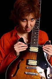 Gitarrenlehrerin Rachel Kenesei, Gitarrenunterricht in Berlin-Neuk&ouml;lln/Treptow
